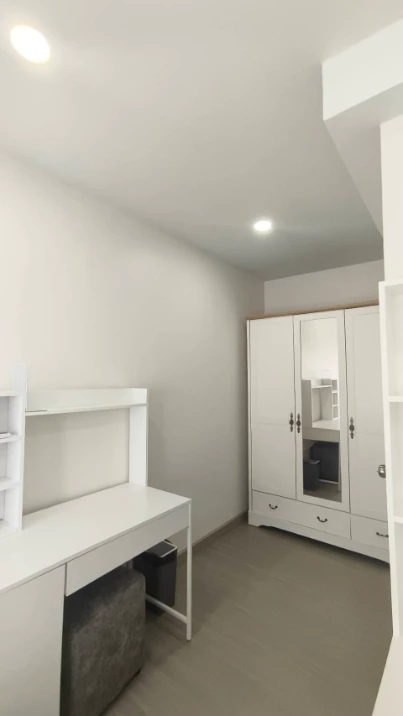 Condo for sale or rent Supalai City Resort Charan 91, complete amenities. The price is friendly. You can reserve now.