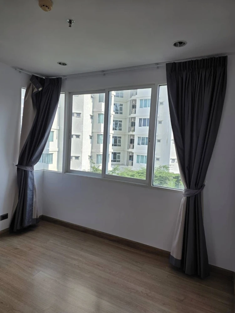 For sale or rent: Supalai Wellington Condo, 1 large and comfortable unit on the 5th floor with an unobstructed view. This is the first floor without a