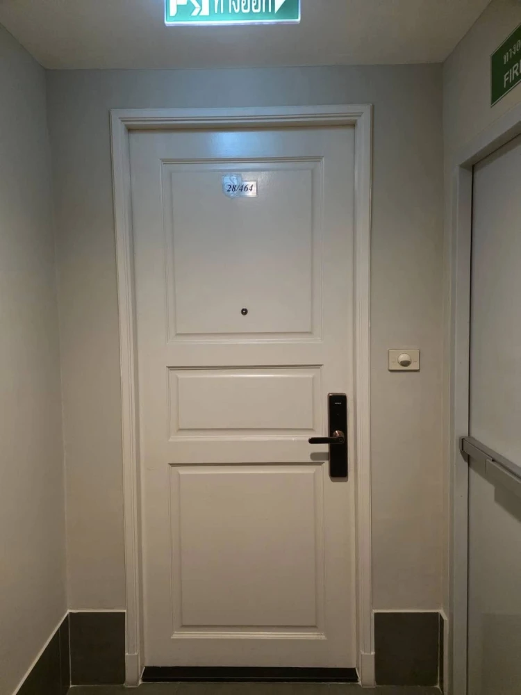 For sale or rent: Supalai Wellington Condo, 1 large and comfortable unit on the 5th floor with an unobstructed view. This is the first floor without a