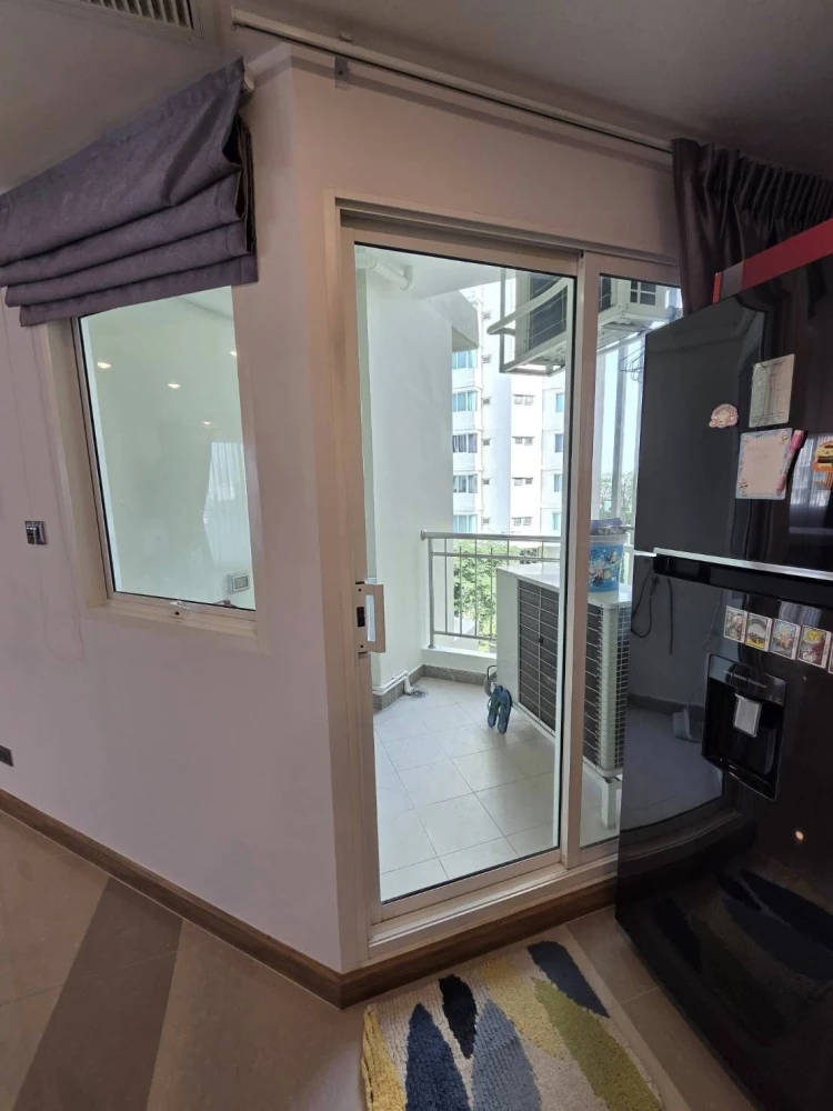 For sale or rent: Supalai Wellington Condo, 1 large and comfortable unit on the 5th floor with an unobstructed view. This is the first floor without a