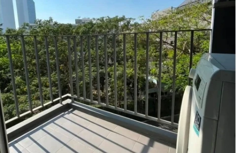For sale or rent: Chapter One Eco Ratchada Huai Khwang condo. Ready to move in, full amenities. Book now, don't miss out!