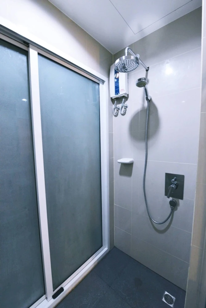For rent or sale, Sim Vipha-Ladprao, wide room, 20th floor, separated from the kitchen. This must be reserved. Don't miss it.