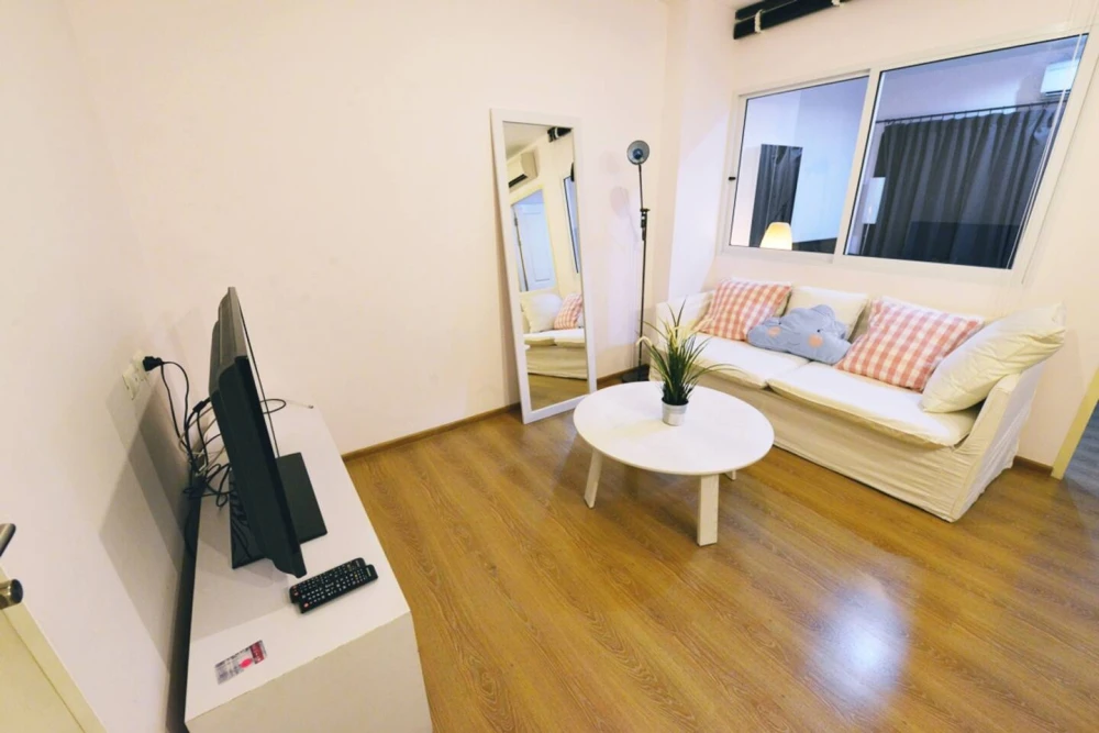 For rent or sale, Sim Vipha-Ladprao, wide room, 20th floor, separated from the kitchen. This must be reserved. Don't miss it.
