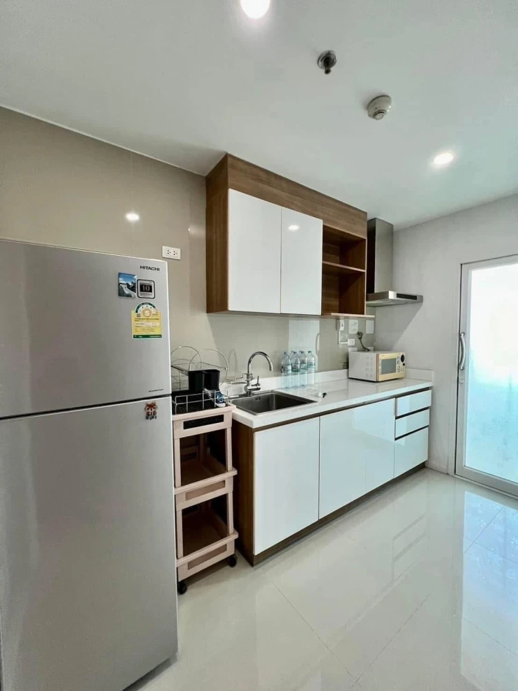 For sale or rent: Sea Hill Condo, mountain and sea view, with beautiful wallpaper, fully equipped, ready to move in.
