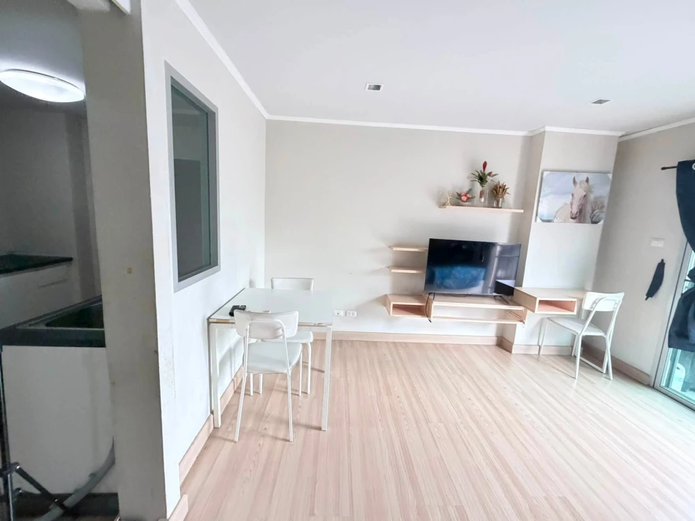 For sale/rent: The Escape Condominium, Sukhumvit 101/1, great location, fully furnished, swimming pool view. Hurry, it will be gone soon.