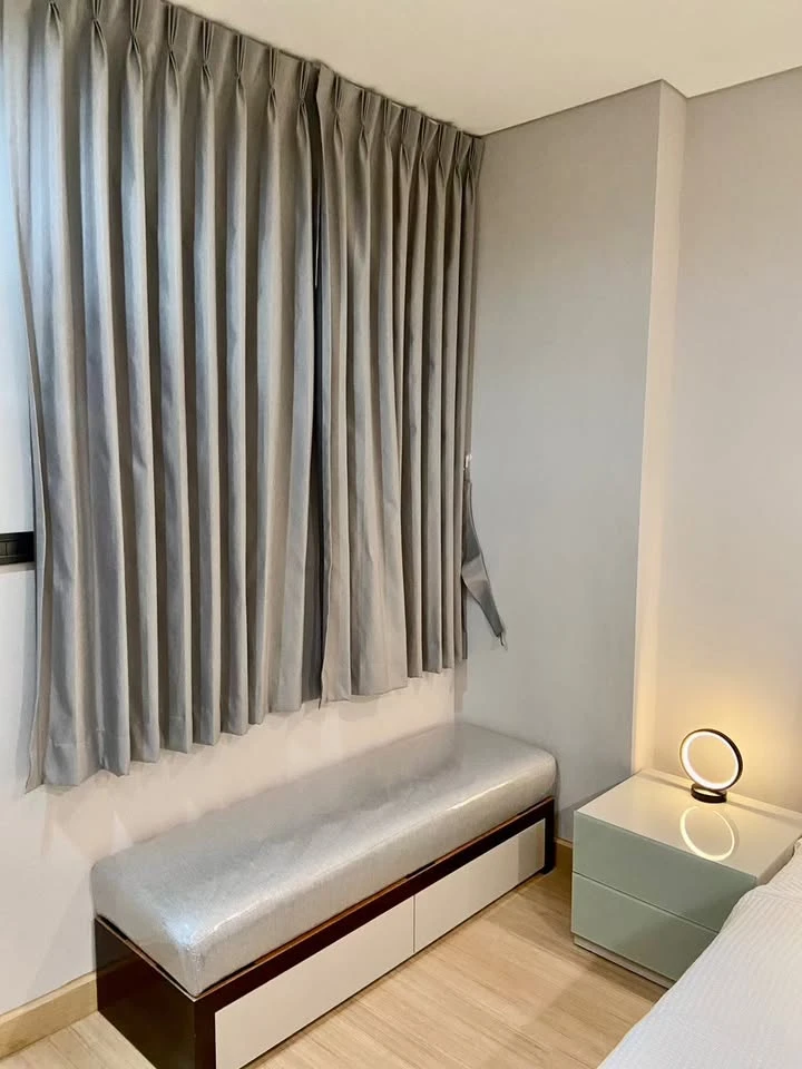 For sale or rent: The Address Pathumwan, 4th floor, Building B, fully furnished, ready to move in.
