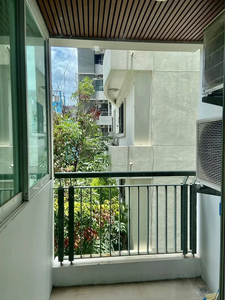 For sale or rent: The Address Pathumwan, 4th floor, Building B, fully furnished, ready to move in.