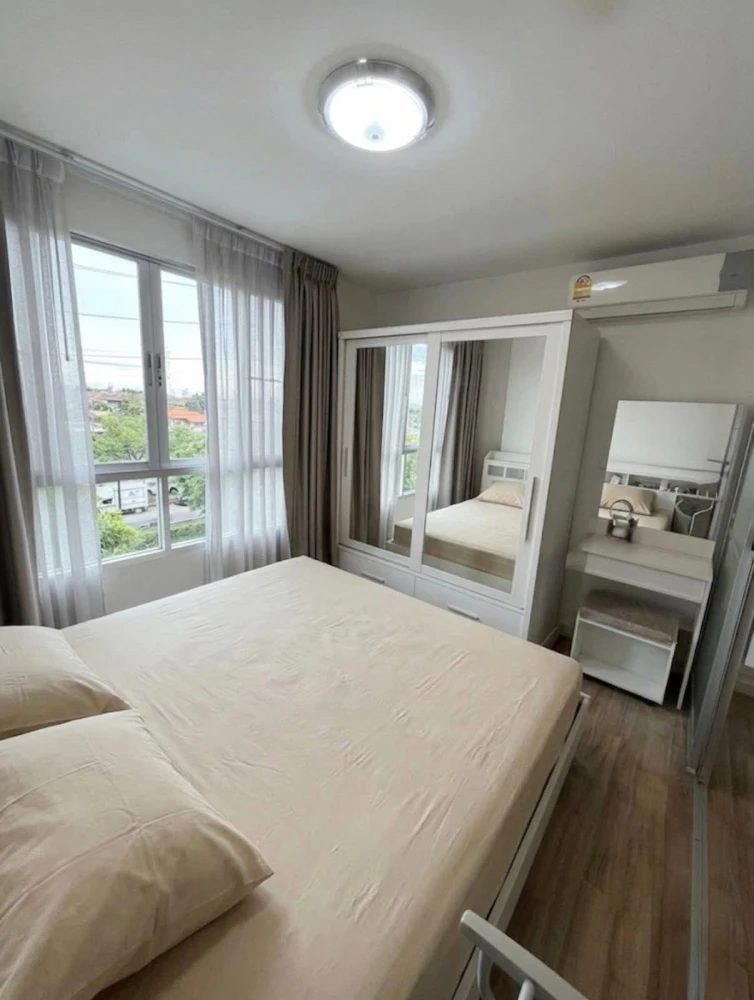 For sale or rent: D Condo On Nut - Rama 9. Excellent condition, fully furnished with appliances. Don't miss out!