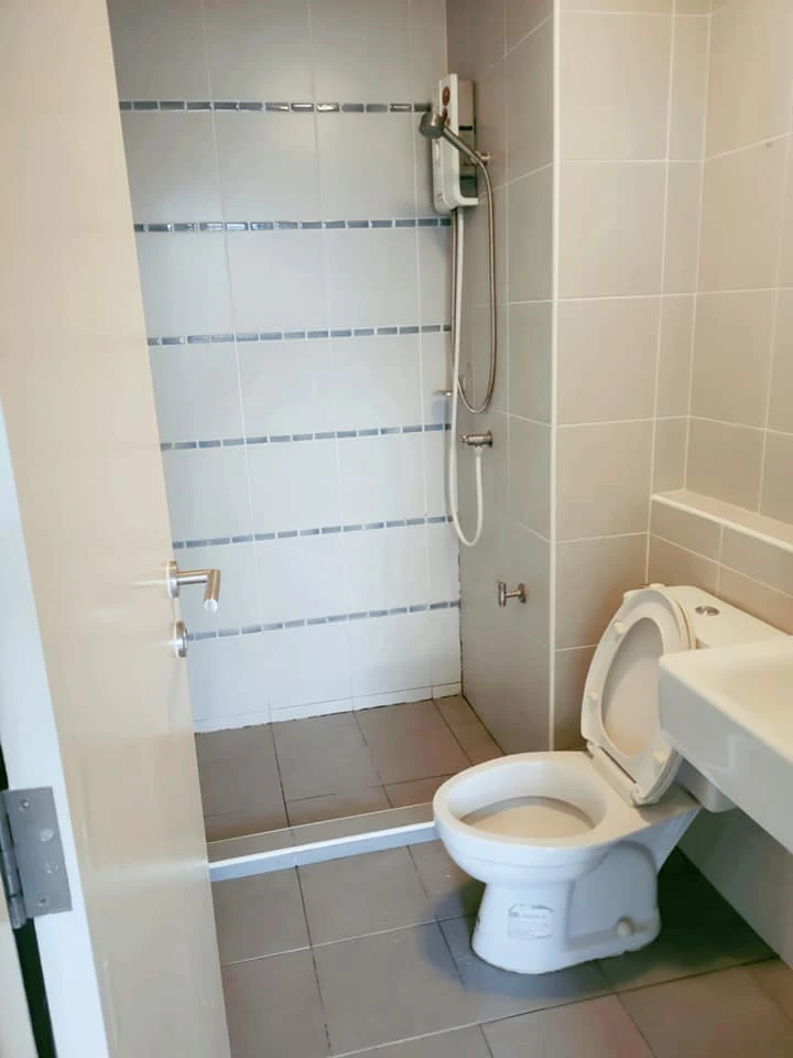 For sale or rent: D Condo Campus Resort Bangsaen, Building A, 8th floor. Fully furnished, ready to move in.