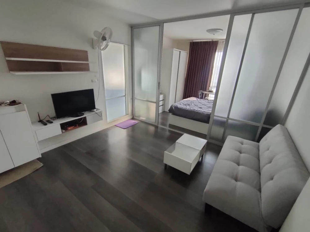 For sale or rent: D Condo Campus Resort Bangsaen, Building A, 8th floor. Fully furnished, ready to move in.