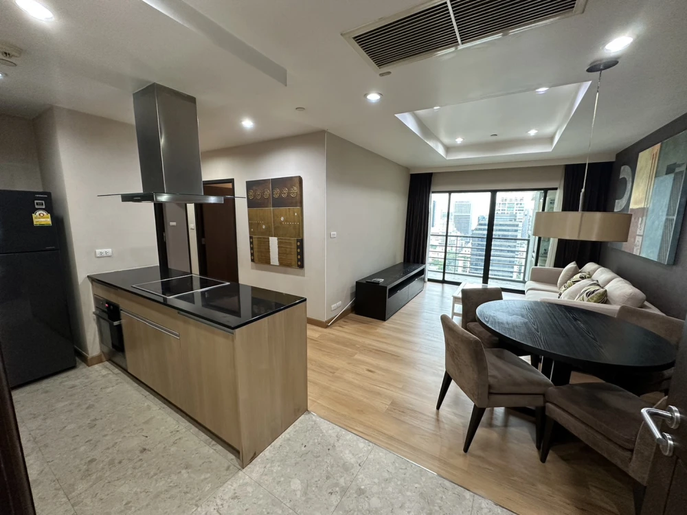 Sell, rent, urgent!! Sathorn Gardens Condo, a luxury condominium in the heart of the city, book now!!