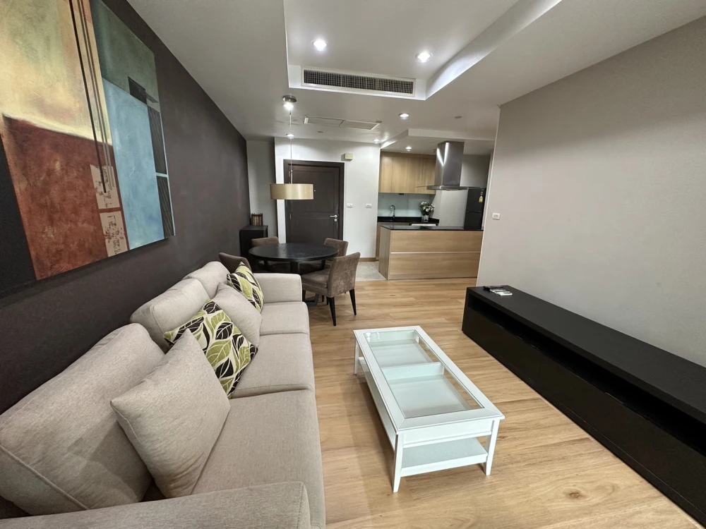 Sell, rent, urgent!! Sathorn Gardens Condo, a luxury condominium in the heart of the city, book now!!