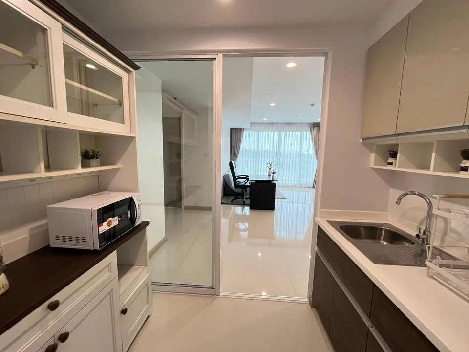 Urgent sale or rent, Supalai Riva Grand Rama 3, 4th floor area, get a river view for you to reserve quickly.