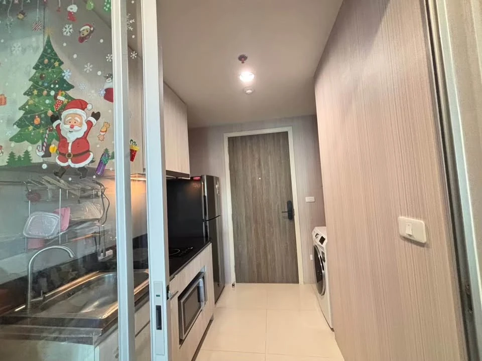 For sale or rent: Niche Mono Sukhumvit-Puchao. Spacious and comfortable room with full furniture. Don't miss it!