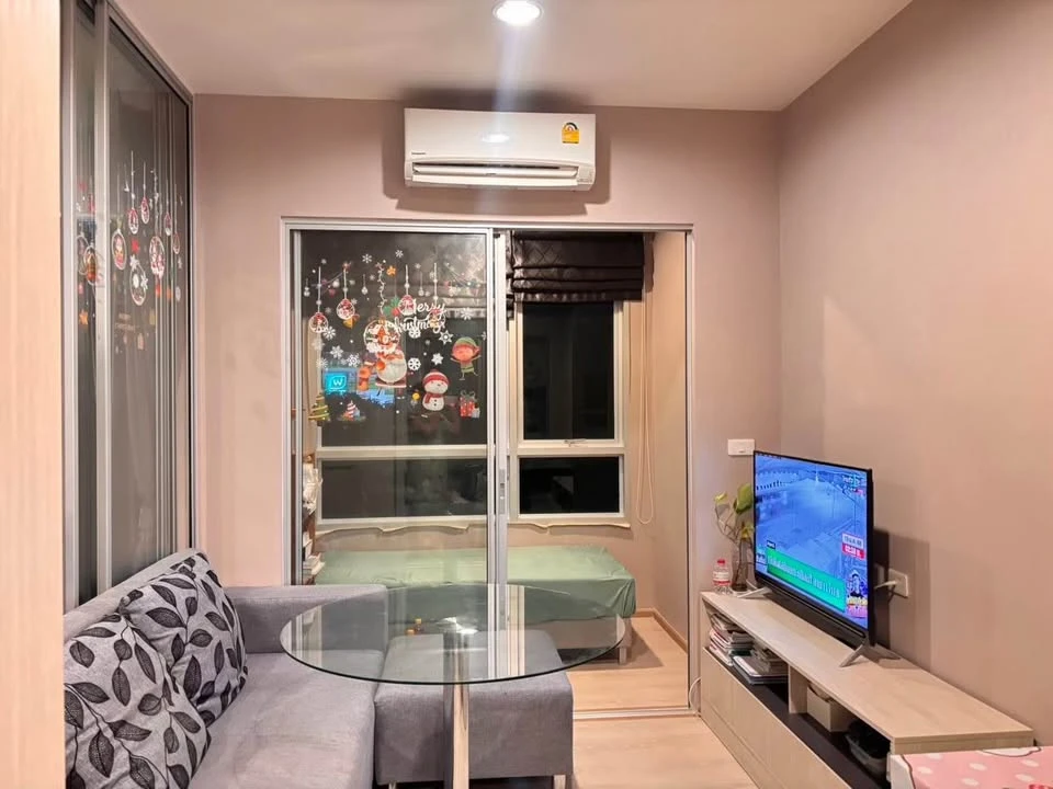 For sale or rent: Niche Mono Sukhumvit-Puchao. Spacious and comfortable room with full furniture. Don't miss it!