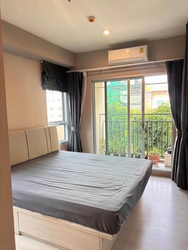For sale or rent: Niche Mono Sukhumvit-Puchao. Spacious and comfortable room with full furniture. Don't miss it!