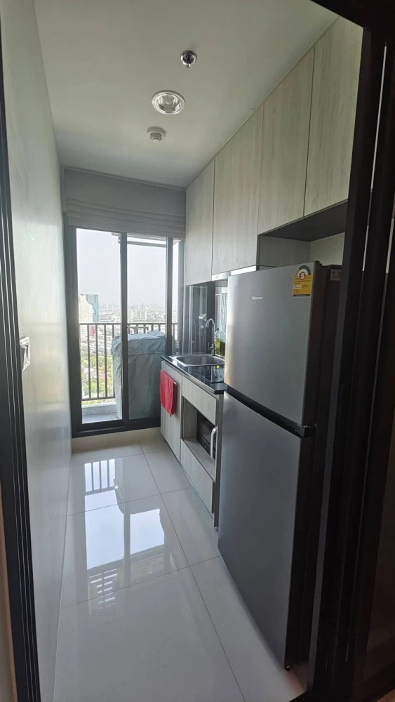 For sale or rent: Niche Mono Mega Space Bangna, 38th floor, very high floor, great city view, fully furnished, book now and you won't be disappointed.