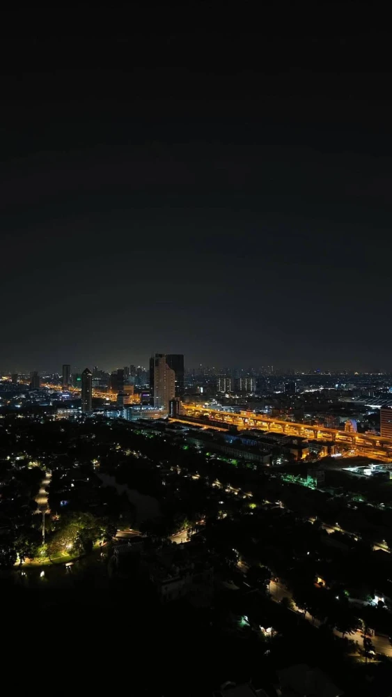 For sale or rent: Niche Mono Mega Space Bangna, 38th floor, very high floor, great city view, fully furnished, book now and you won't be disappointed.