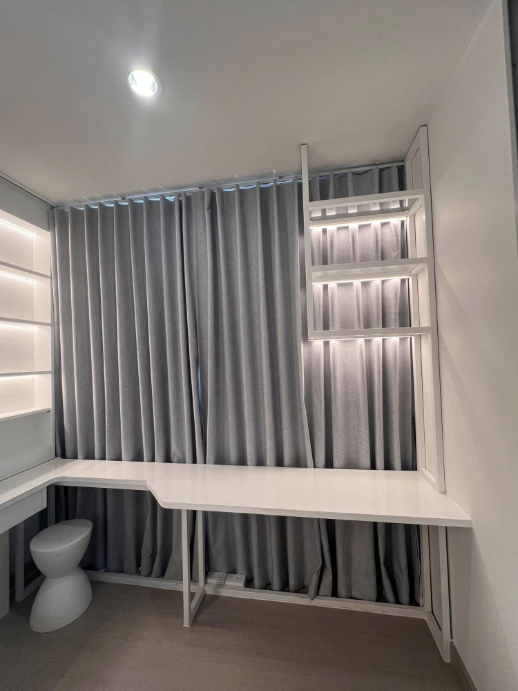 For sale or rent: Nich Mono Chaengwattana. Nicely decorated unit, convenient and fully furnished. Just bring your suitcase and move in! You won't want