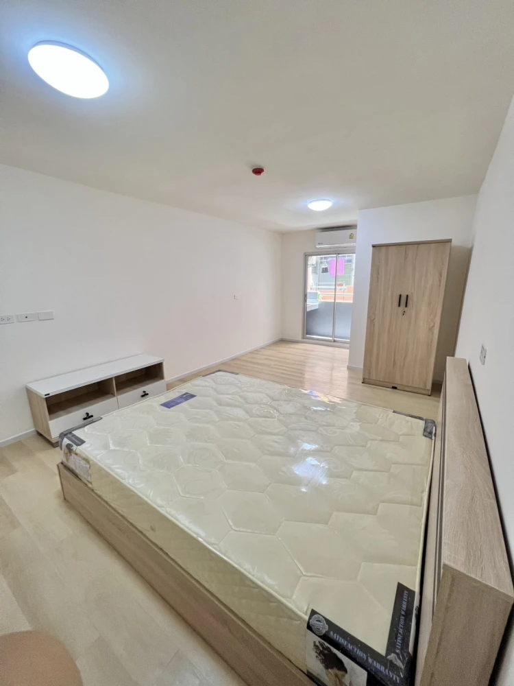 For sale or rent: Bang Khae City Condo, 2nd floor, unit 2. The unit is well-maintained, clean, bright, and very livable.