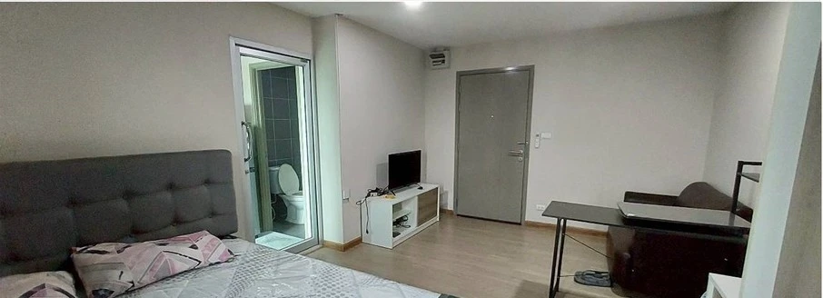 For sale or rent: B Condo Phahonyothin. The room faces north. The afternoon sun doesn't shine, it's not hot. The room number is in accordance with Fen