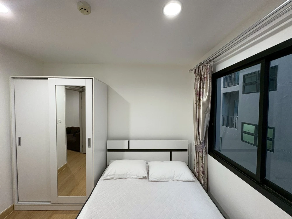 For rent or sale, B-Loft Sukhumvit 115 comes with full decoration. Super convenient. Hurry up to reserve now. Hurry up.