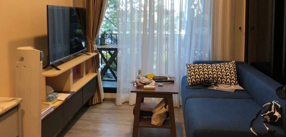 For sale/rent Beat Bang Wa Interchange The room is well decorated. The wallpaper is very nice. Reserve first, stay first.
