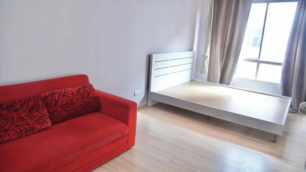 For sale, for rent, Plum Condo Lat Phrao 101, room on the 4th floor, same building as the juristic person, wallpaper already installed, fully decorate