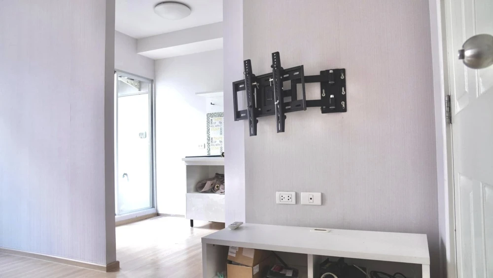 For sale, for rent, Plum Condo Lat Phrao 101, room on the 4th floor, same building as the juristic person, wallpaper already installed, fully decorate