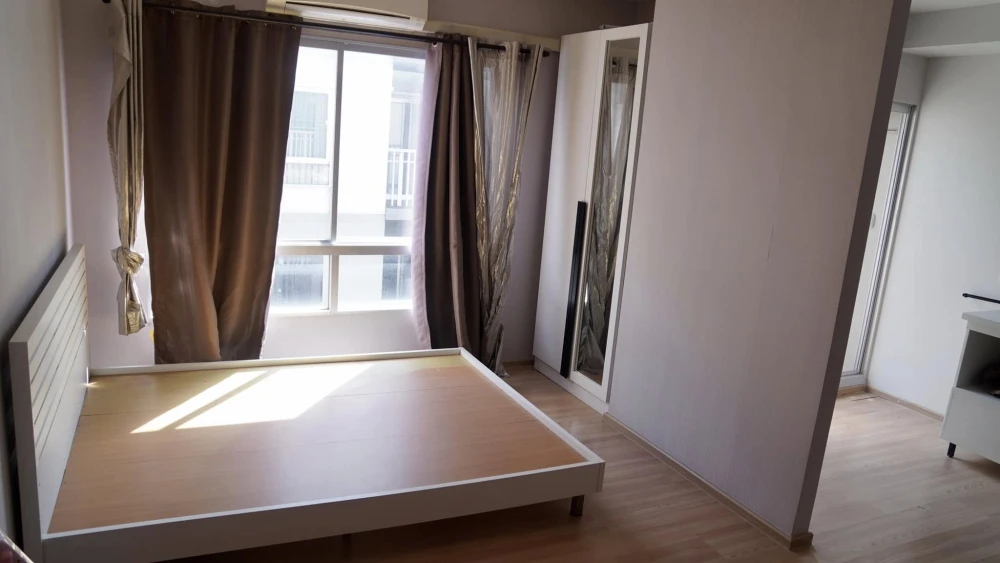 For sale, for rent, Plum Condo Lat Phrao 101, room on the 4th floor, same building as the juristic person, wallpaper already installed, fully decorate
