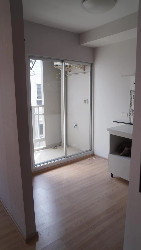 For sale, for rent, Plum Condo Lat Phrao 101, room on the 4th floor, same building as the juristic person, wallpaper already installed, fully decorate