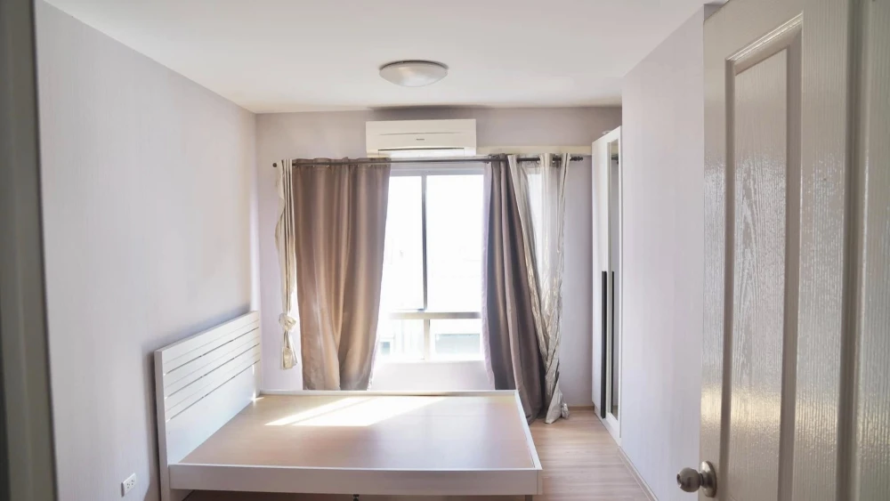 For sale, for rent, Plum Condo Lat Phrao 101, room on the 4th floor, same building as the juristic person, wallpaper already installed, fully decorate