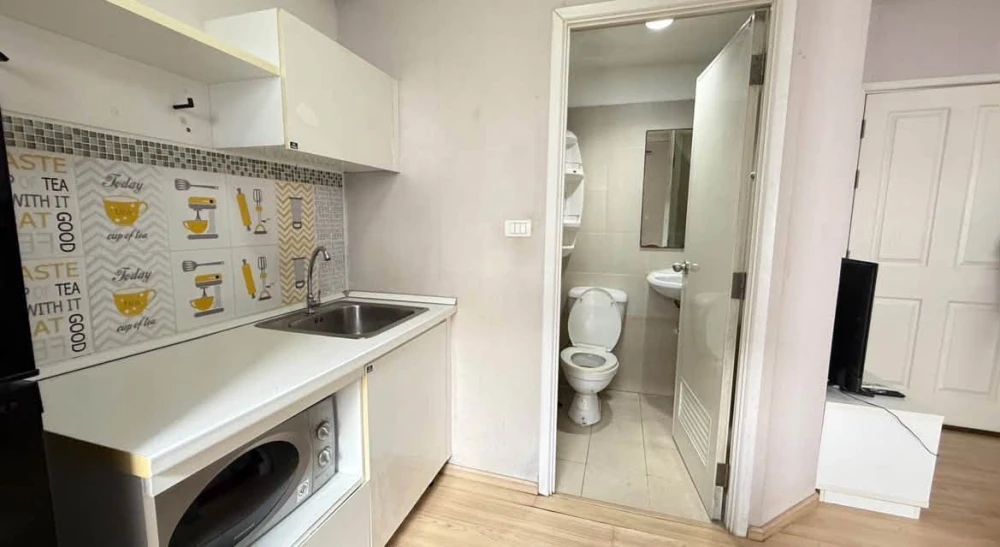 For sale, for rent, Plum Condo Lat Phrao 101, room on the 4th floor, same building as the juristic person, wallpaper already installed, fully decorate