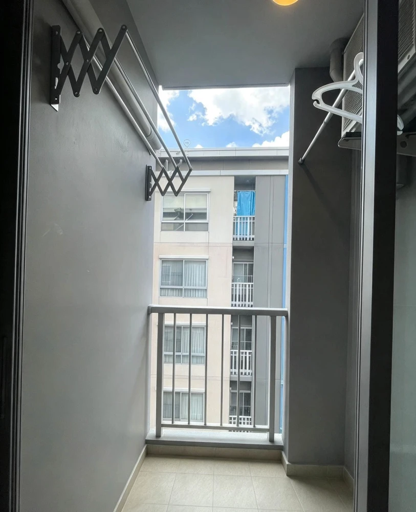 For sale, for rent, Plum Condo Lat Phrao 101, room on the 4th floor, same building as the juristic person, wallpaper already installed, fully decorate