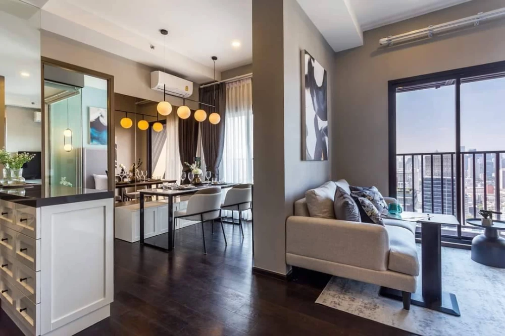 For sale or rent: Park Origin Thonglor, very large unit on the top floor, fully furnished with high-quality furnishings. Don't miss this opportunity!