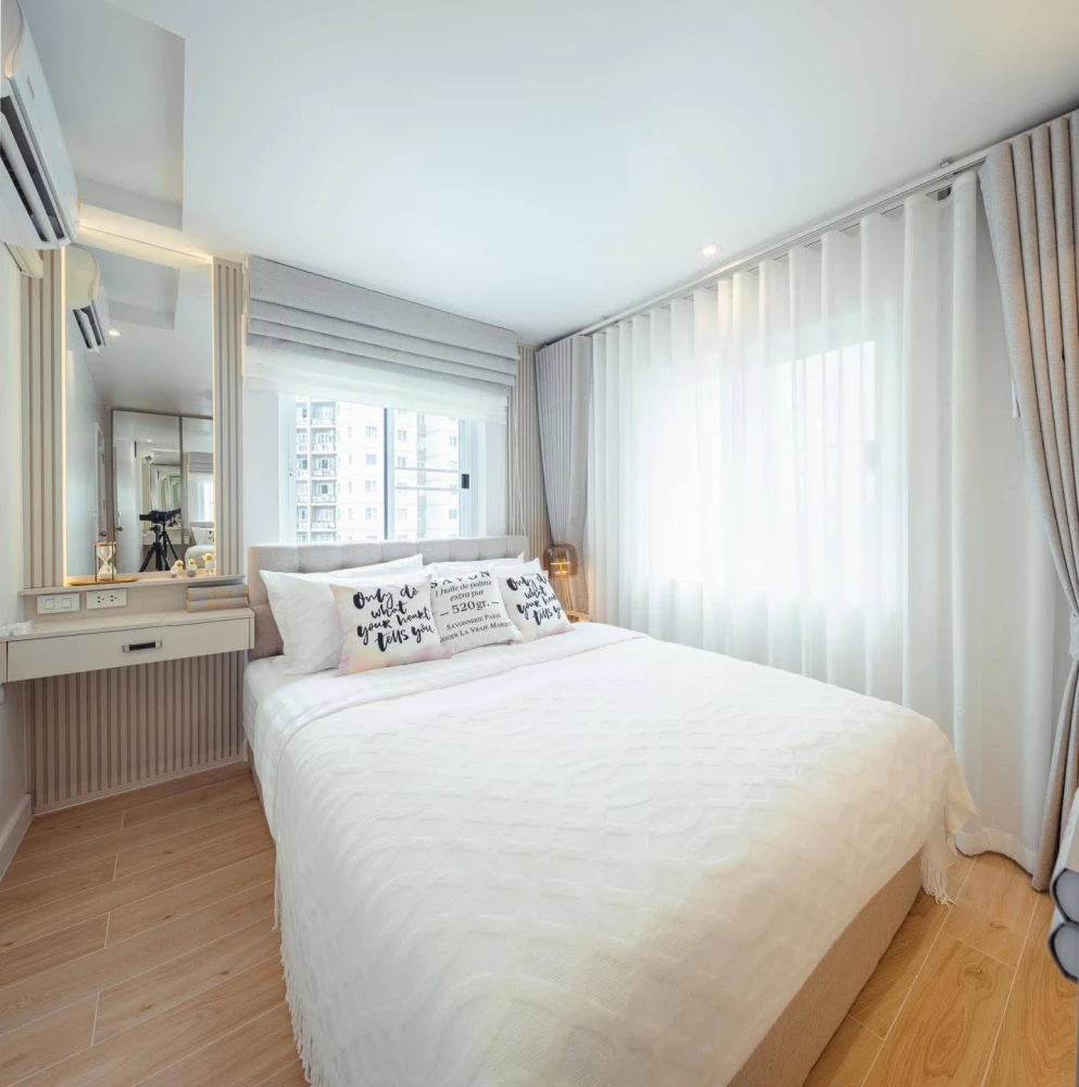 For sale or rent: Fortune Condo Town, 2 bedrooms, 2 bathrooms, with all electrical appliances in the picture. You can't miss this opportunity!
