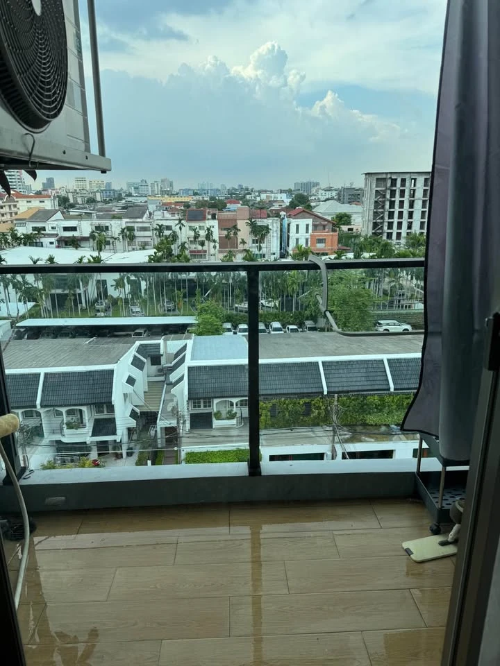 For sale, for rent, Feel Condo Lat Phrao 33, 7th floor, top floor, quiet atmosphere, suitable for relaxation, ready, don't wait.