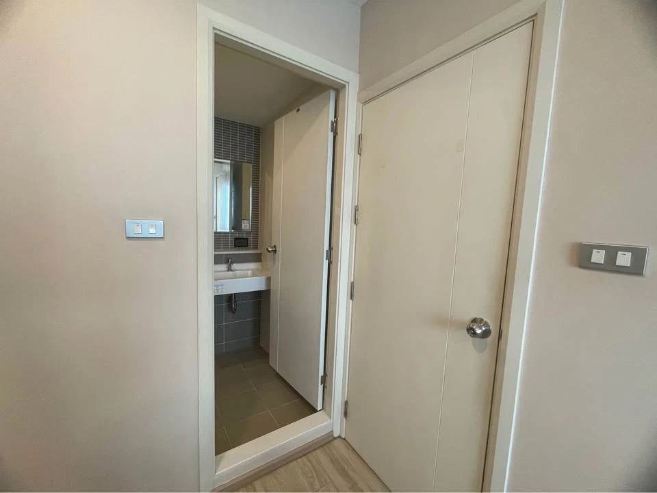 For sale, for rent, Feel Condo Lat Phrao 33, 7th floor, top floor, quiet atmosphere, suitable for relaxation, ready, don't wait.
