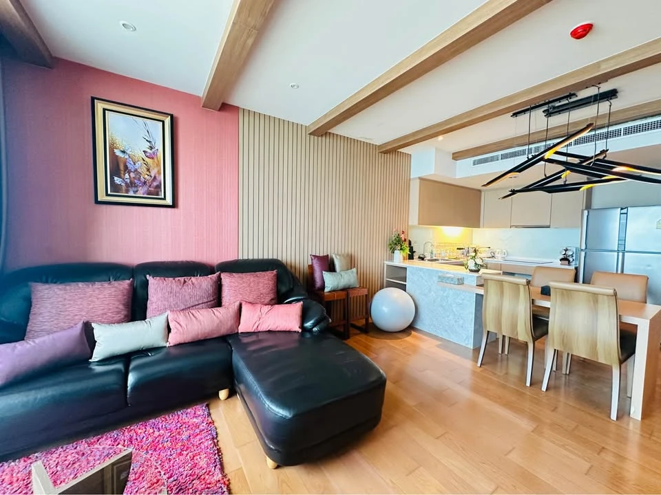 For sale, for rent, Marina Bayfront Sriracha, sea view, corner room, luxuriously decorated, ready to move in immediately