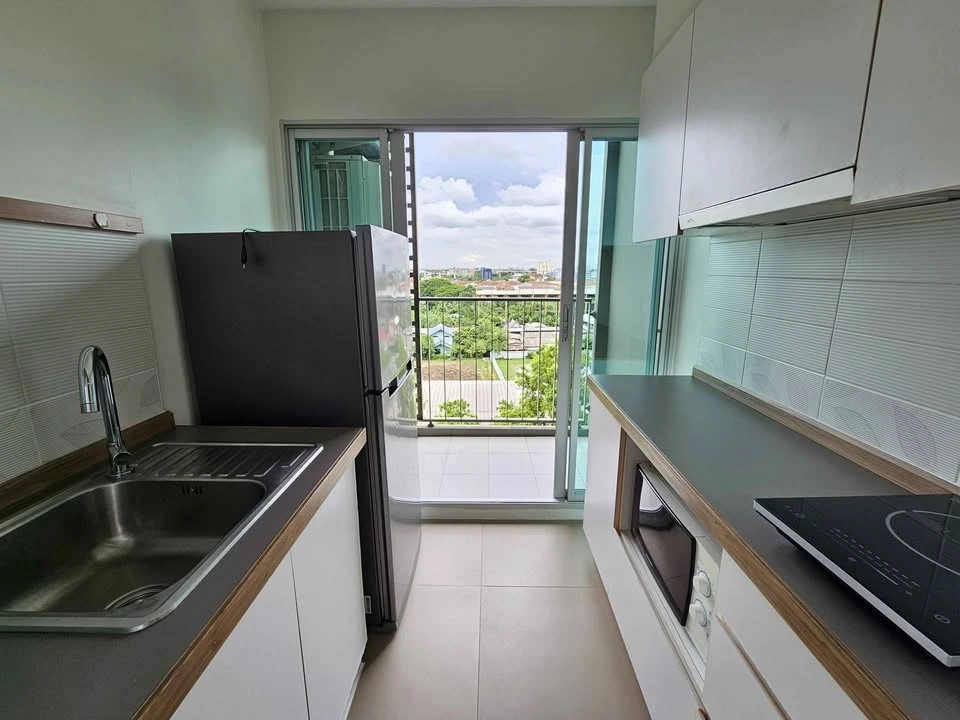For sale, for rent, U Delight @ Hua Mak Station, fully furnished, complete with electrical appliances, just come and move in.