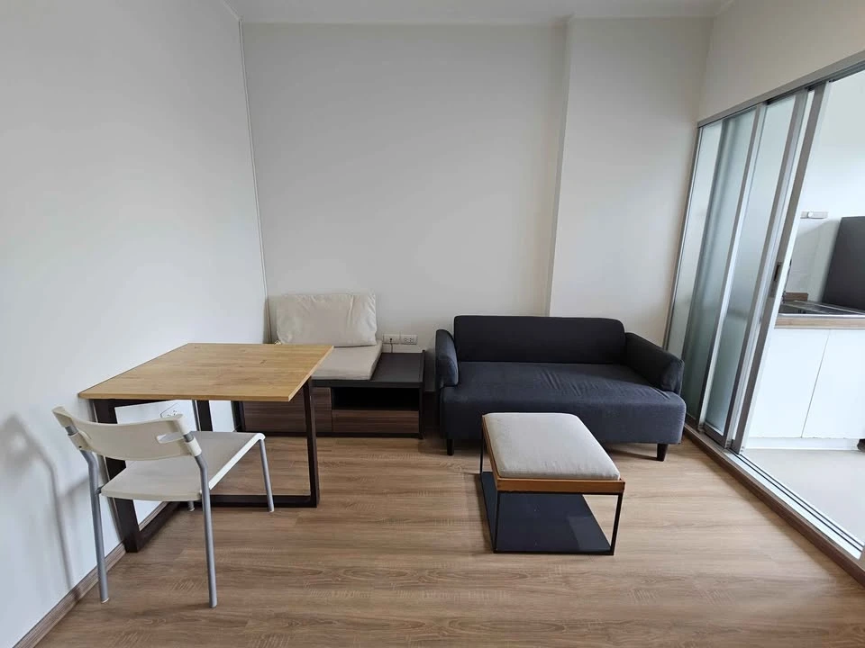 For sale, for rent, U Delight @ Hua Mak Station, fully furnished, complete with electrical appliances, just come and move in.