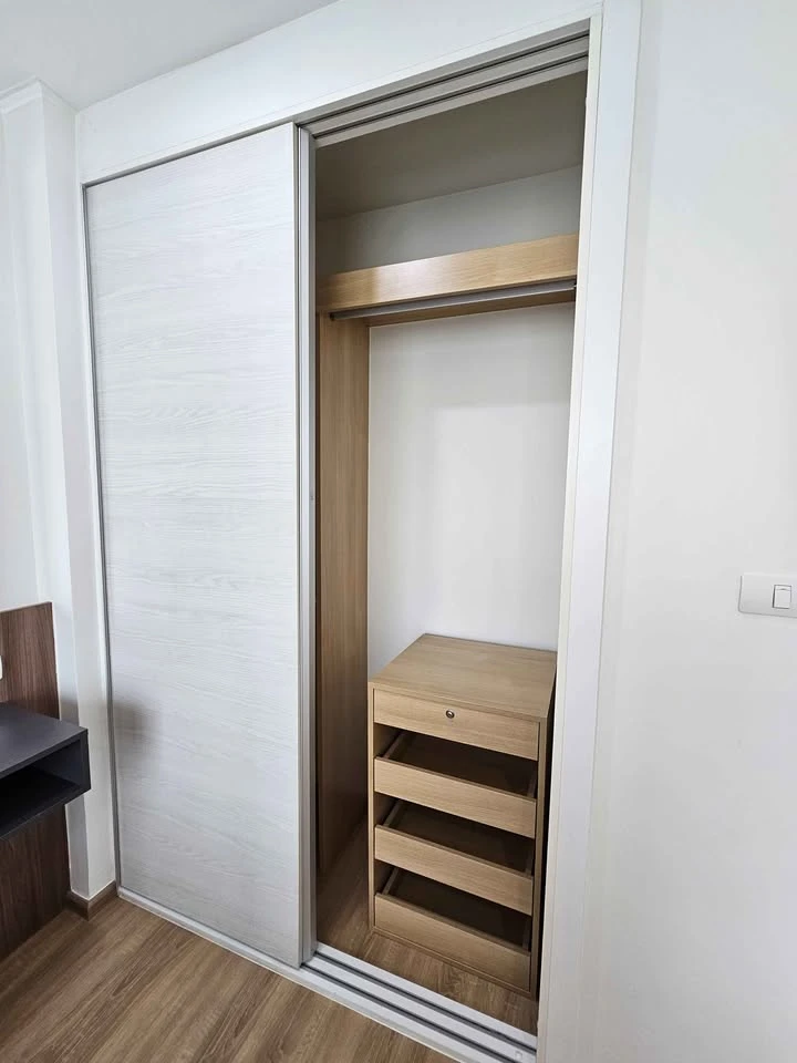 For sale, for rent, U Delight @ Hua Mak Station, fully furnished, complete with electrical appliances, just come and move in.