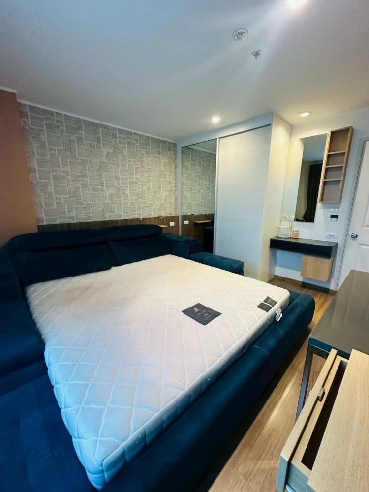 For sale or rent: U Delight @ Hua Mak Station. Very spacious room with high-quality furniture. Hurry and reserve now!