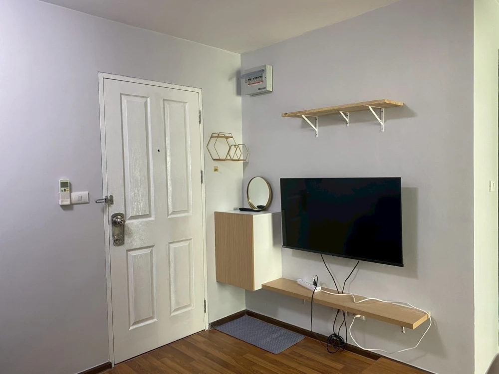 Sell, rent, U Ratchayothin (Phaholyothin 32), 8th floor, corner room, quiet, pool view, say that it's very nice.