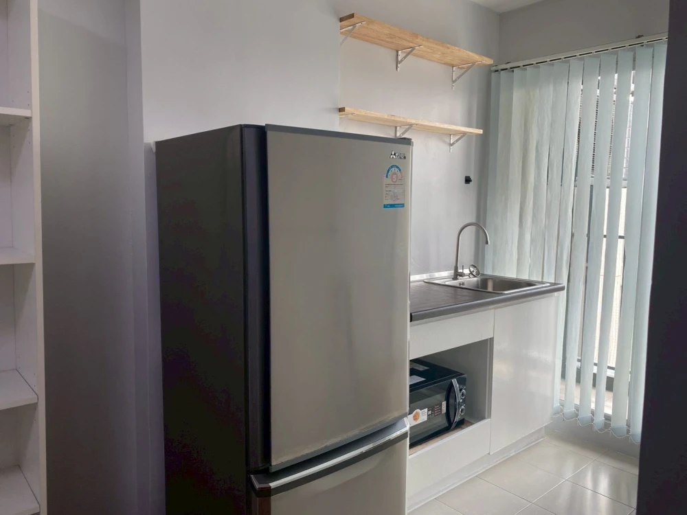 Sell, rent, U Ratchayothin (Phaholyothin 32), 8th floor, corner room, quiet, pool view, say that it's very nice.