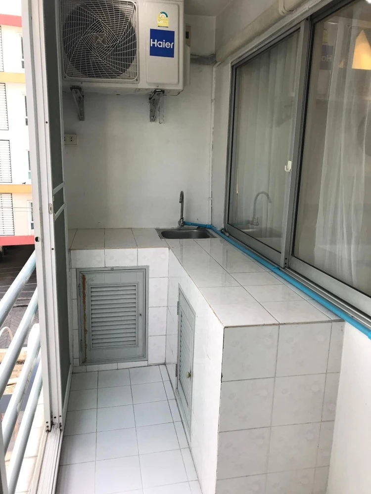 For sale, for rent, Ratchada Prestige, Lat Phrao 48, beautifully decorated with sunken ceiling, large glass panels, built-in with lots of storage spac
