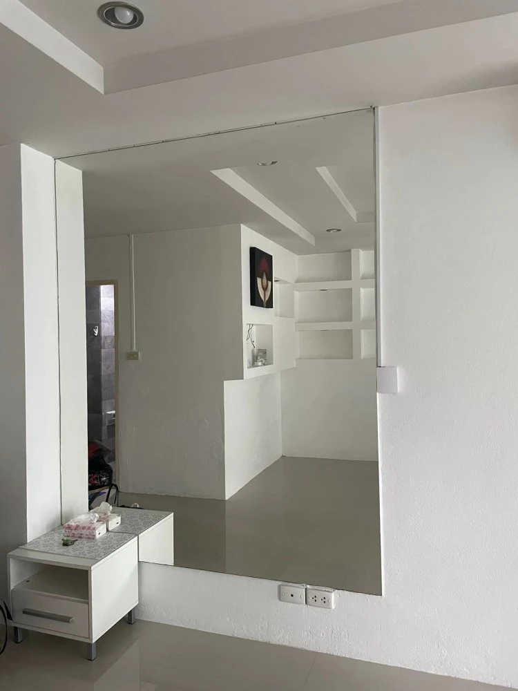 For sale, for rent, Ratchada Prestige, Lat Phrao 48, beautifully decorated with sunken ceiling, large glass panels, built-in with lots of storage spac