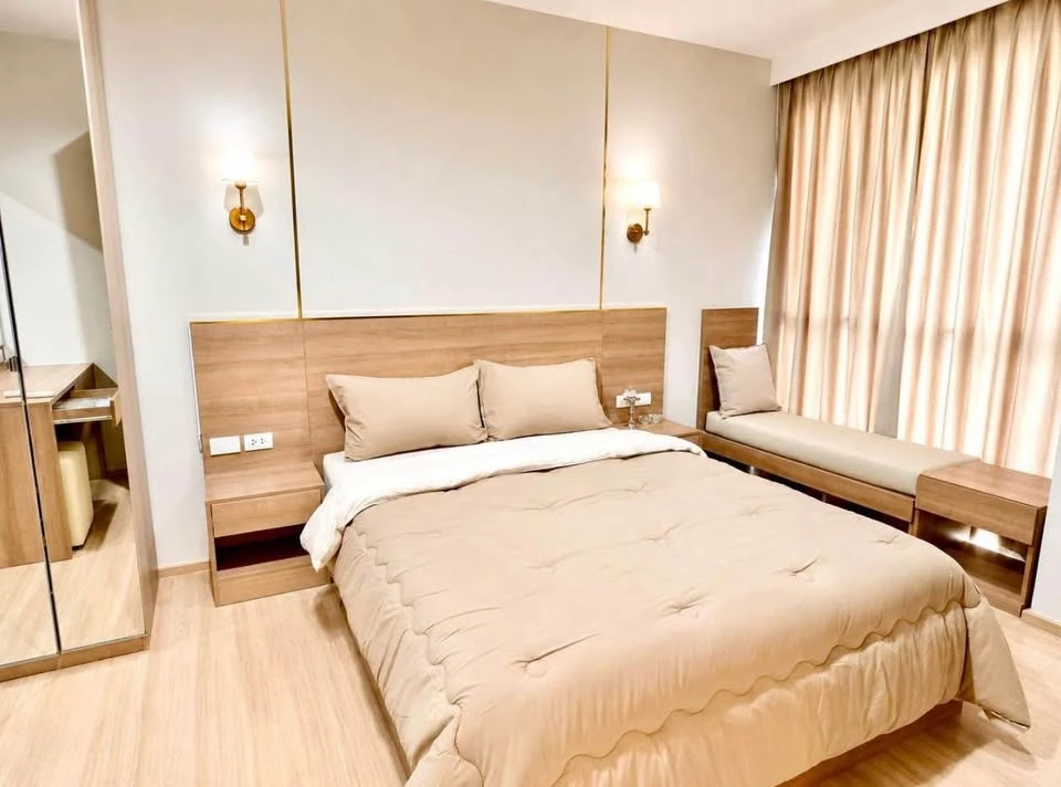 For sale or rent: Rhythm Phahonyothin-Ari, 49th floor, Sky view, beautifully decorated, fully furnished with appliances, ready to move in.