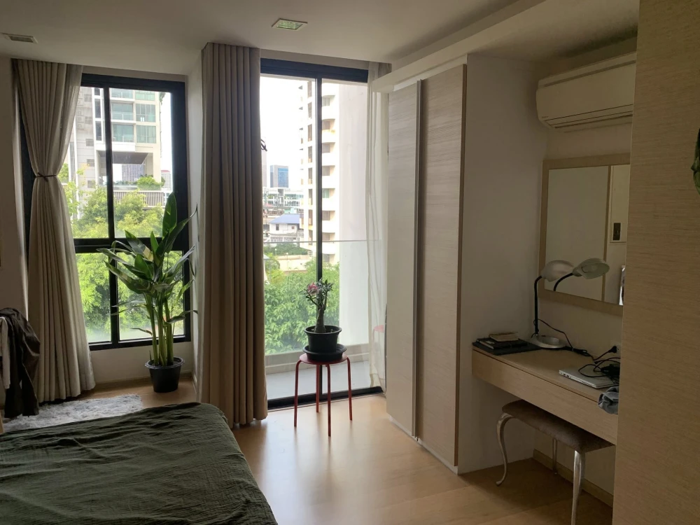 For sale, for rent, Liv at 49, quiet atmosphere, no noise from the road, fully furnished, ready to move in, reserve now.