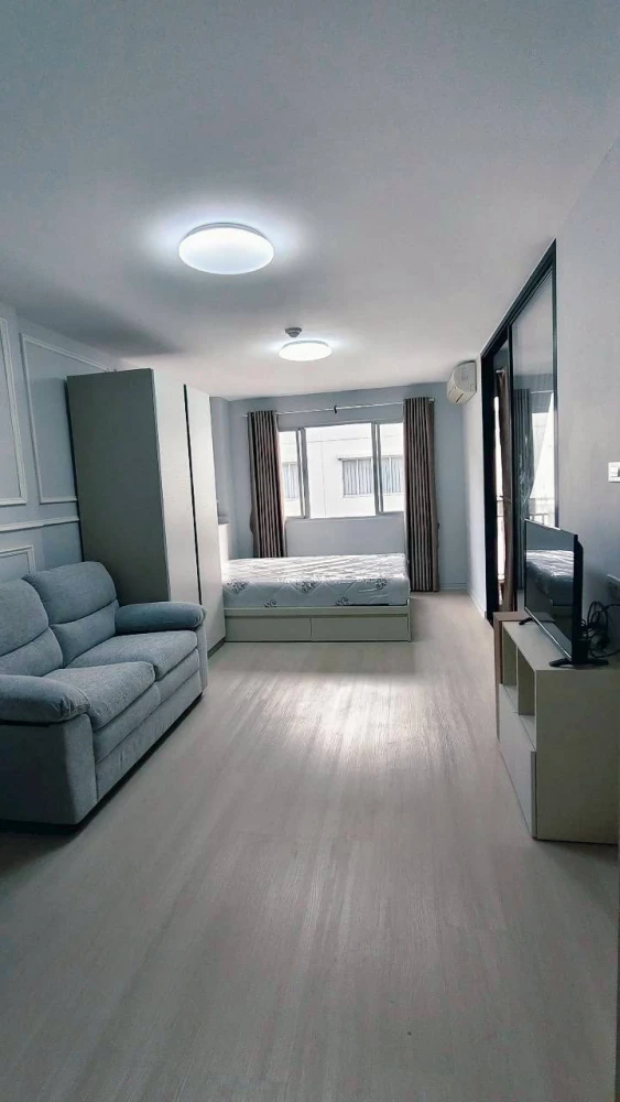 For sale or rent: Lumpini Condo Town Ramintra - Laksi. Units are furnished with SB Furniture and include electrical appliances. Book now!